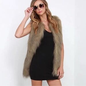 Black Swan Medium Faux Fur Open Brown Tan Vest Hook Clasp Medium